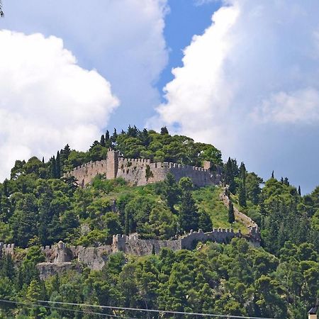 Poly'S Charming Home - City Center & Near The Beach 2Bedroom Apartment Nafpaktos Екстериор снимка